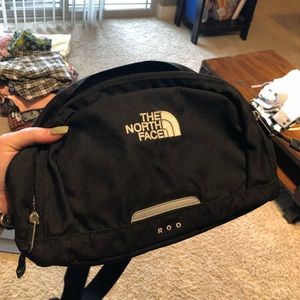 North face Roo (fanney pack)